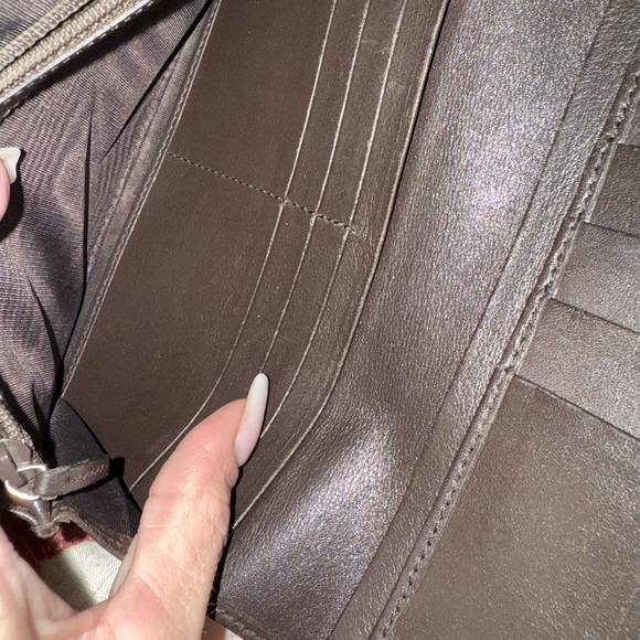 Gucci Dark Brown Embossed Leather Wallet - Picture 11 of 16